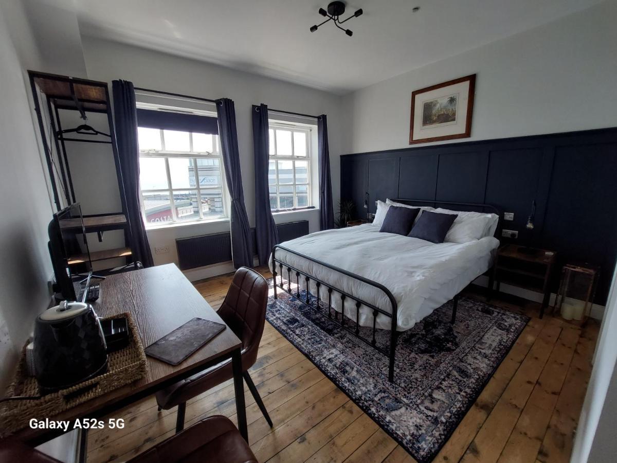 Londonderrys Bar And Accommodation Seaham Extérieur photo