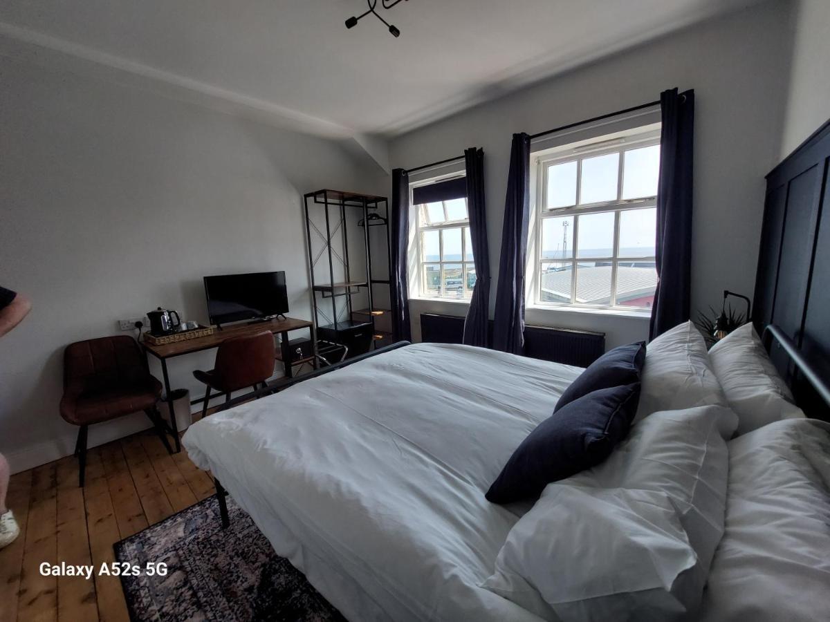 Londonderrys Bar And Accommodation Seaham Extérieur photo
