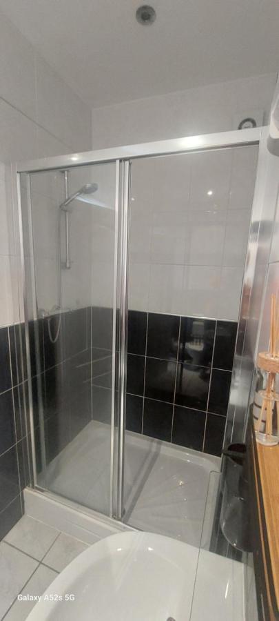 Londonderrys Bar And Accommodation Seaham Extérieur photo