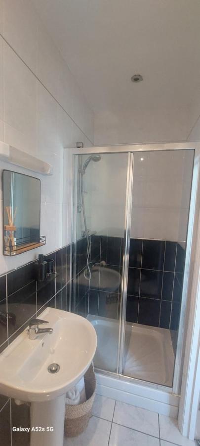 Londonderrys Bar And Accommodation Seaham Extérieur photo